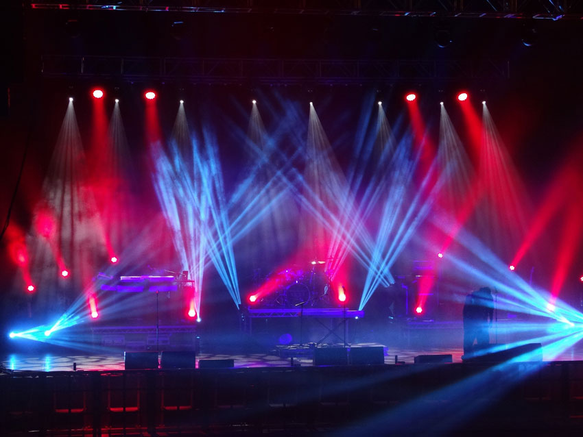 Smooth Elation Lighting for Popular R&B Supergroup TGT