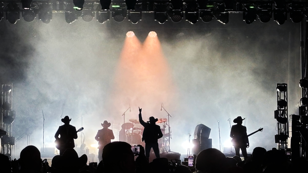 Speaking Rock Unveils New Outdoor Stage With All-Elation Lighting System