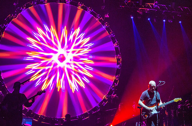 Elation helps recreate iconic Pink Floyd looks on Brit Floyd World Tour 2021