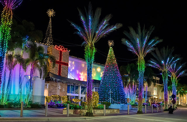 Spectacular Christmas light show at Florida shopping mall under Obsidian control