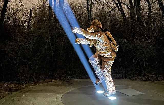 Proteus Maximus™ creates ‘Ladder of Light’ for firefighter memorial
