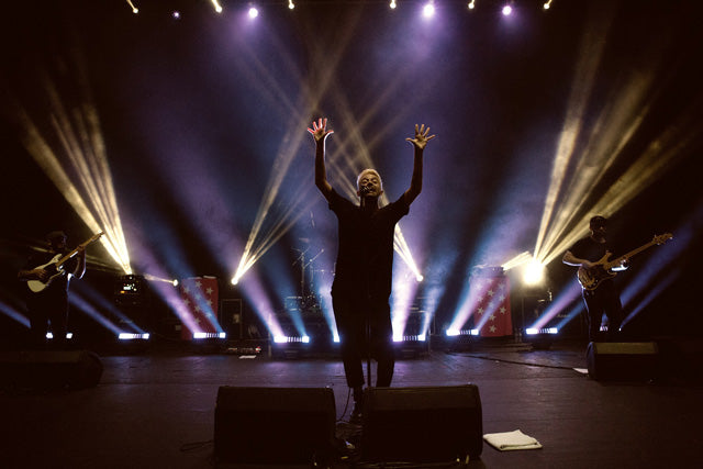 Glassjaw Plays London’s O2 Academy Brixton beneath Elation Rig
