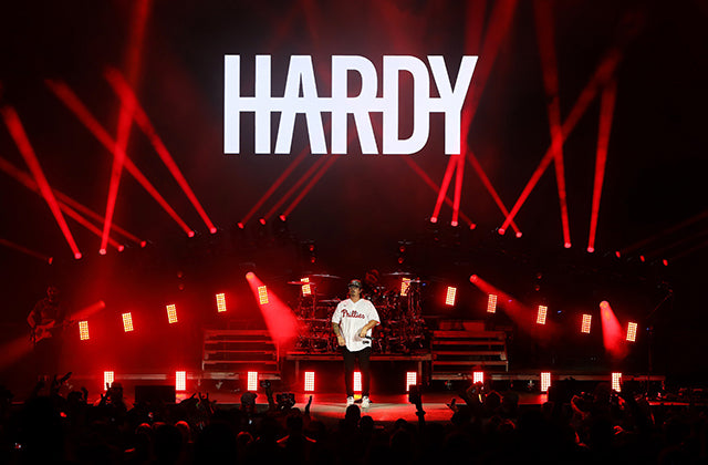 Rising country star Hardy out with Zac Coren-designed Elation rig