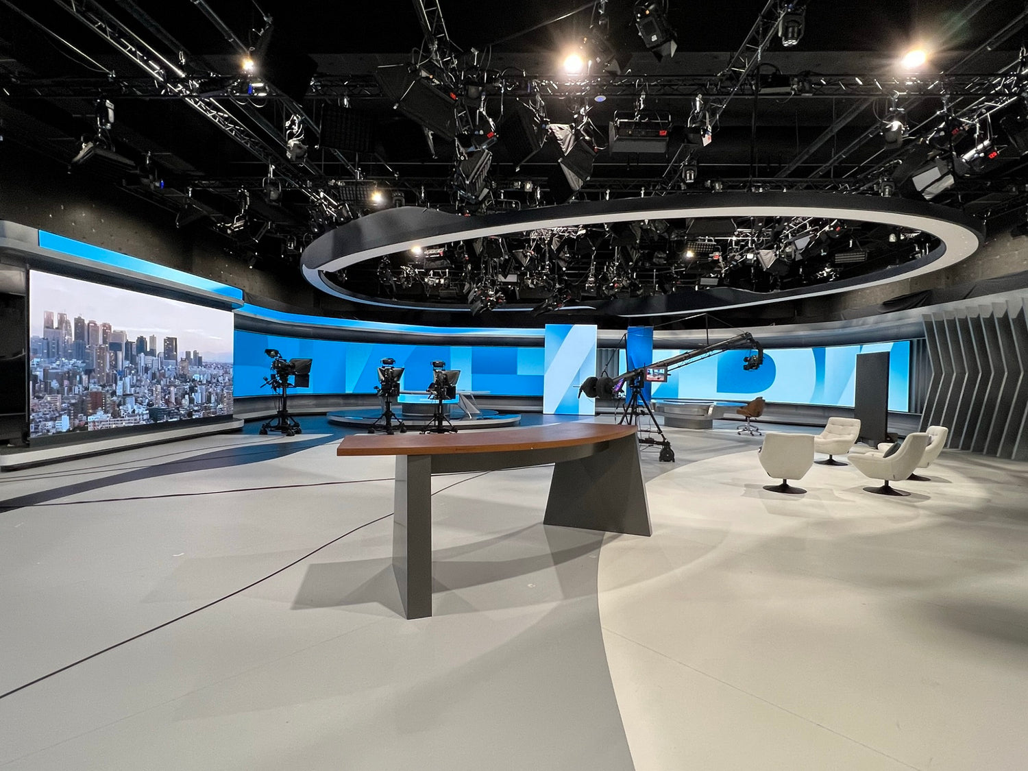 Luminis deliver large Elation KL lighting system for ultra-modern Bulgarian broadcast studio