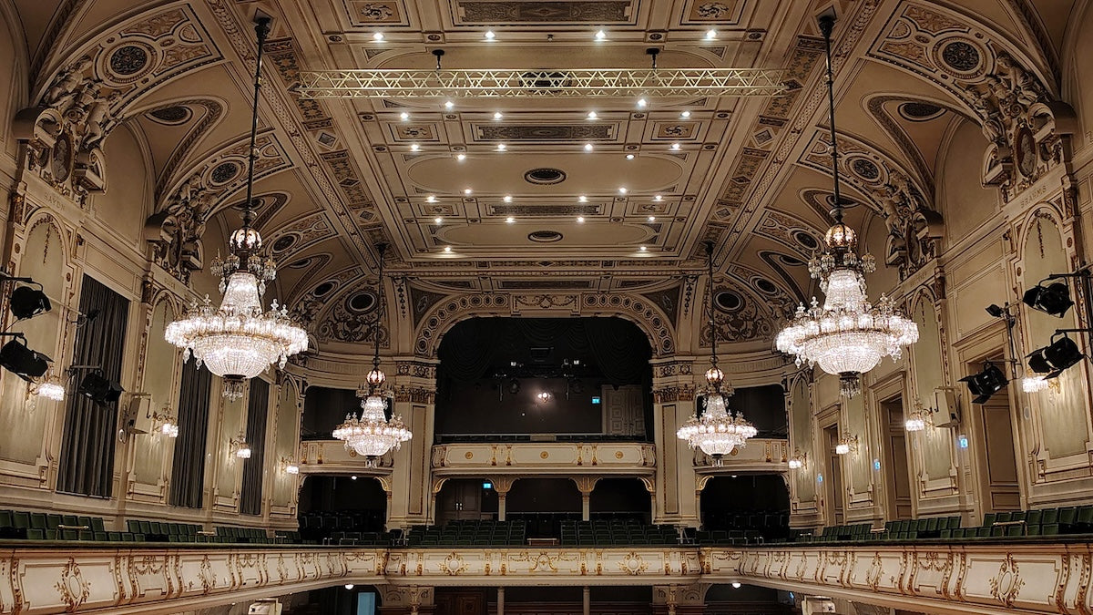 Austria’s Stefaniensaal Upgrades To Advanced Elation FUZE PENDANT Lighting System