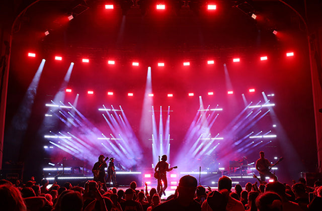 Pods of Elation Dartz™ the centerpiece of Alec Takahashi design for Thomas Rhett tour