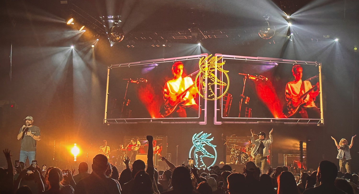 Elation Smarty Hybrid™ workhorse lights on Walker Hayes “Duck Buck Tour”