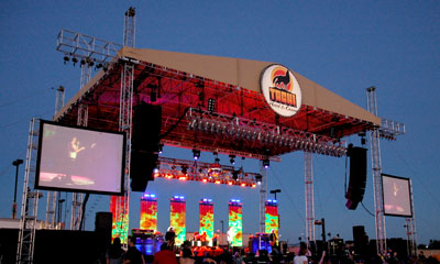 Elation LED Video Screens Make Good Company for Paul Rodgers and NW Video Wall
