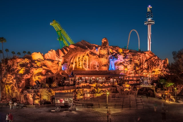 Knott’s Berry Farm Re-opens Two Popular Attractions with Elation and Acclaim Lighting Effects