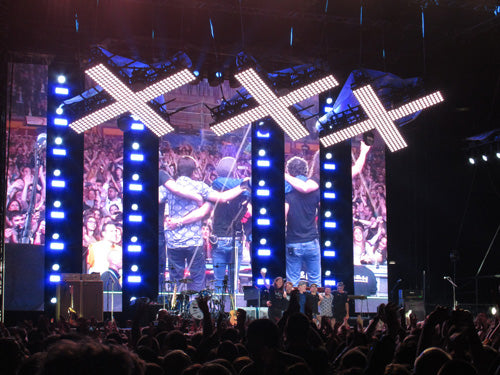 Elation Cuepix Panels “X”ceptional on Fito & Fitipaldis
