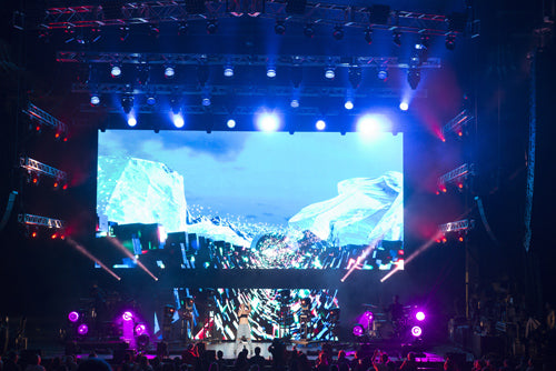 ECLPS Chooses Elation EPT6IP™ LED Displays for Annual Kiss 108 Summer Concert