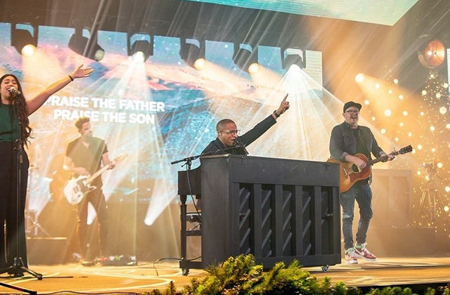 Nick Chang enlists Elation Artiste™ to lift Church of the City Christmas services