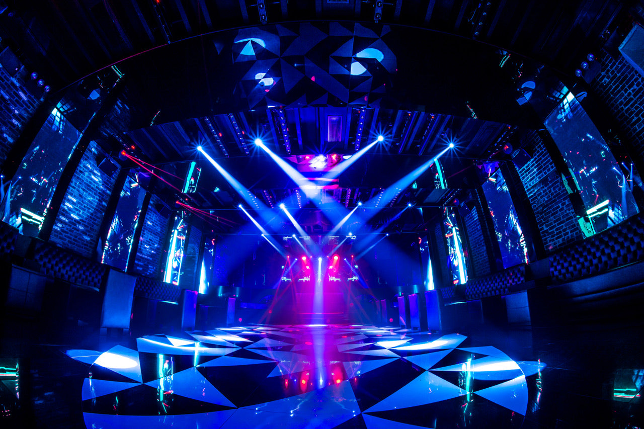 New York City’s Intimate Arka Room Dazzles with Elation Lighting