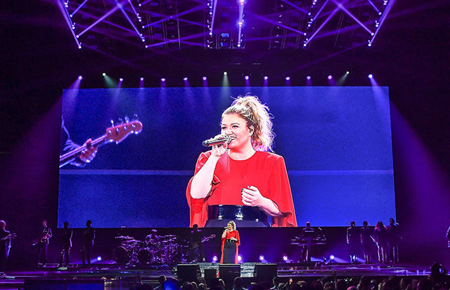 Elation DARTZ™ for Kelly Clarkson’s “Meaning of Life” Tour