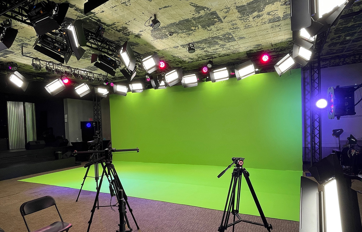 Elation TVL Softlight ideal 4K filming complement at Anthony Murray StudiosGallery Image anthony murray studios 3 t 