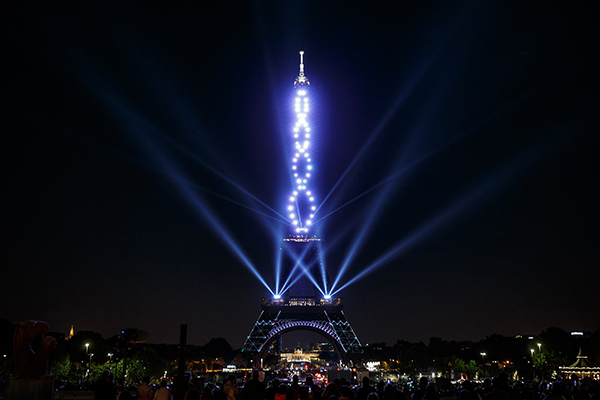 Magnum chooses Proteus for Eiffel Tower 130th Anniversary Light ShowGallery Image eiffeltower130thanniversary 22 900 