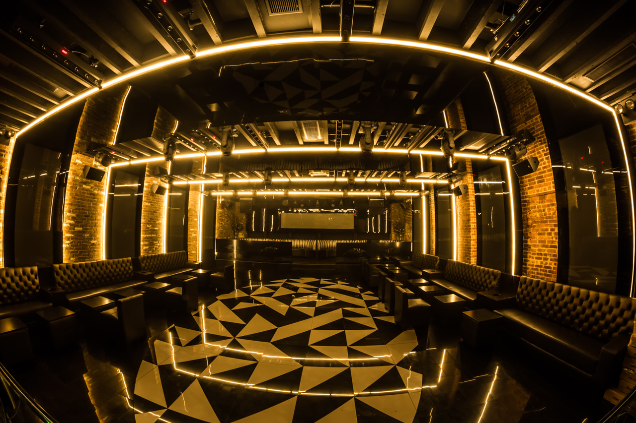 New York City’s Intimate Arka Room Dazzles with Elation LightingGallery Image img 9678 2 