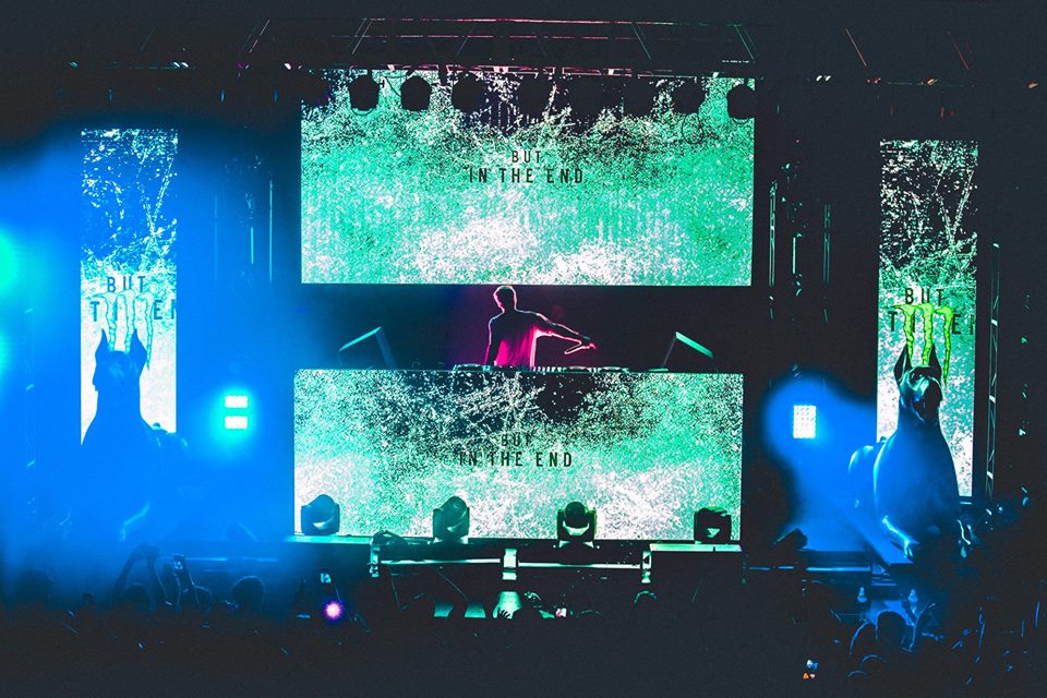 DARTZ™, Paladin™, Chorus Line™ Light Monster Energy Outbreak Tour with DJ KayzoGallery Image kayzo 1 