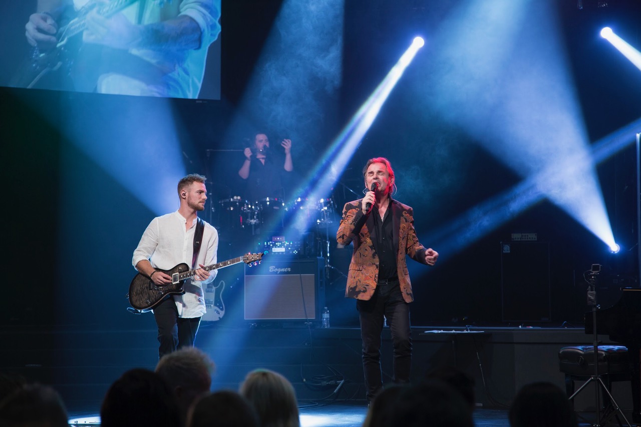Dynamic Lighting Matches High-energy Worship at New Destiny Christian Church Gallery Image new destiny christian church 3 