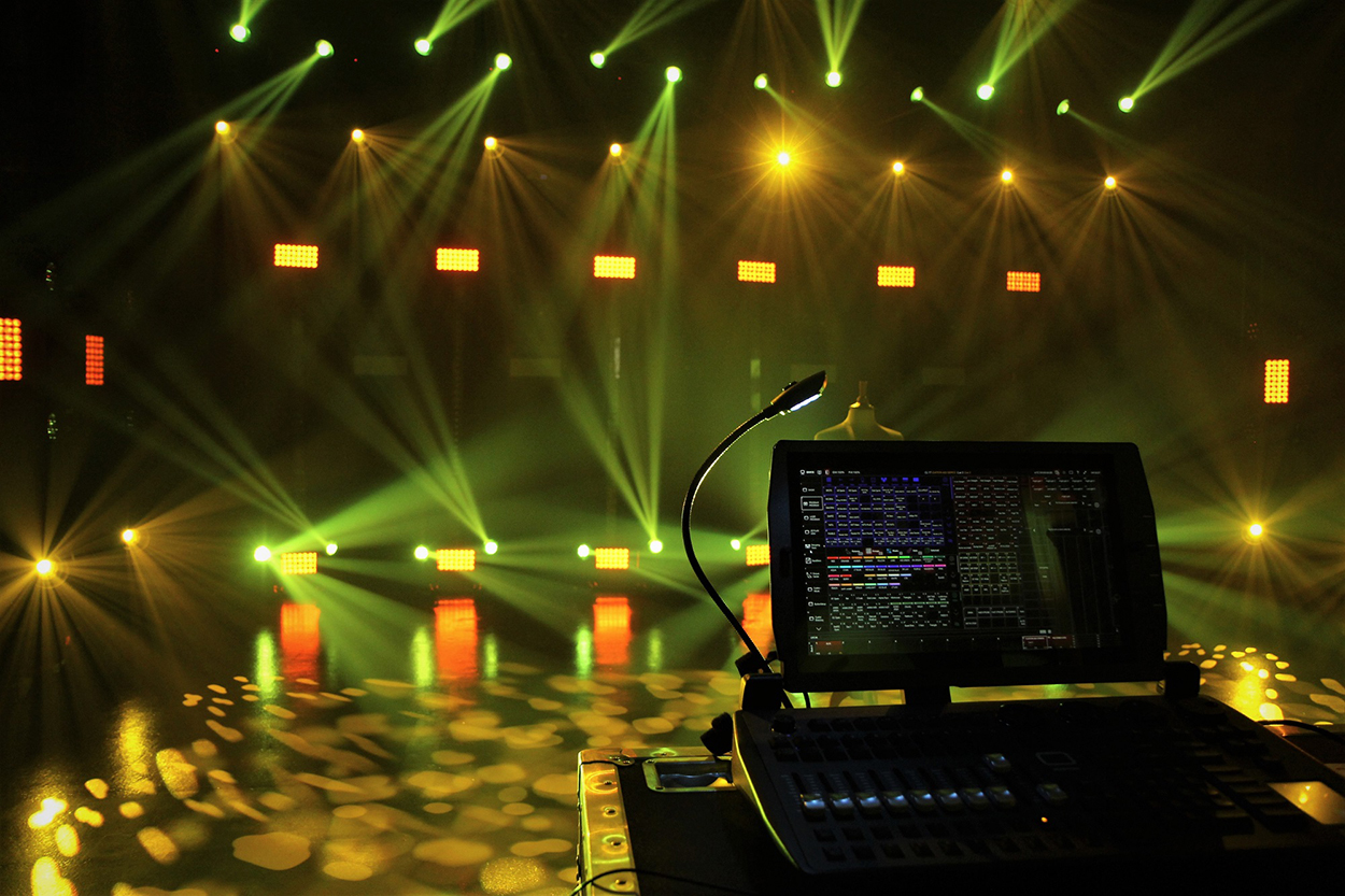 Squeek Lights redesigns Ruby Stage with Elation for on-camera impactGallery Image ruby stage 5 t 